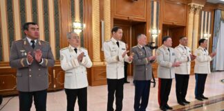 Президент поблагодарил военных и сотрудников силовых структур