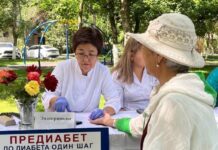 Жители Шымкента получили бесплатные консультации врачей в парке