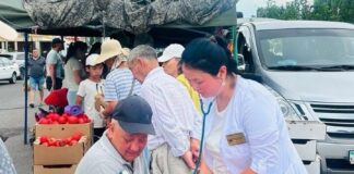В Шымкенте на сельхозярмарке жители смогли бесплатно получить консультации врачей