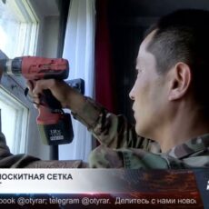 В Шымкенте устанавливают блокираторы окон для безопасности детей