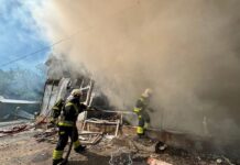 В Шымкенте локализовали крупный пожар в мебельном цехе