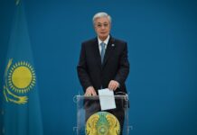 Касым-Жомарт Токаев проголосовал на выборах депутатов Курултая