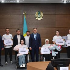 Лучники из Шымкента получили денежные премии за международные победы