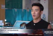 Первый голос: 18-летний житель Шымкента пришел на выборы