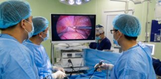 Высокотехнологичную операцию на кишечнике успешно провели в Шымкенте