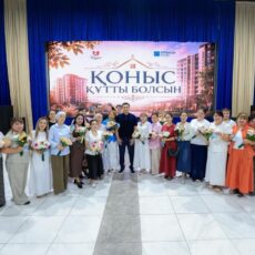 Ключи от новых квартир вручили 40 семьям Шымкента
