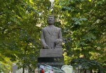 Не испортил себе некролога…