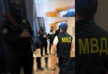В Шымкенте у известного тамады изъяли предполагаемые наркотики