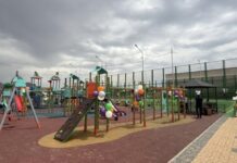 В Абайском районе Шымкента построили шесть спортивных и детских площадок