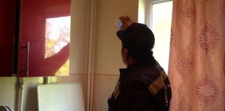 В квартирах социально уязвимых семей устанавливают газовые датчики
